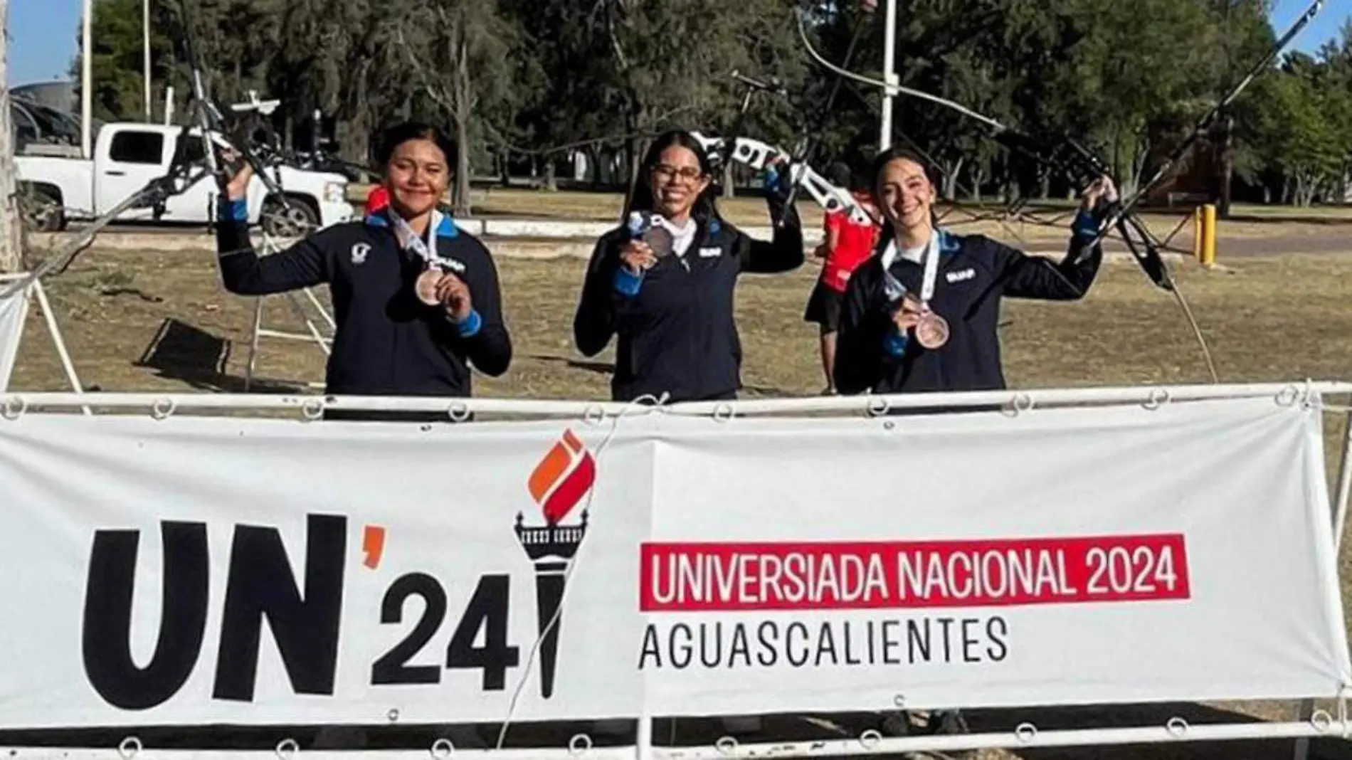 Las féminas de la BUAP logran medallas en tiro con arco recurvo